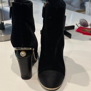 Elegant CHANEL Black Ankle Boots